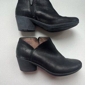 Dansko Raina Burnished Leather Black Ankle Booties Size 36 US 5.5-6.